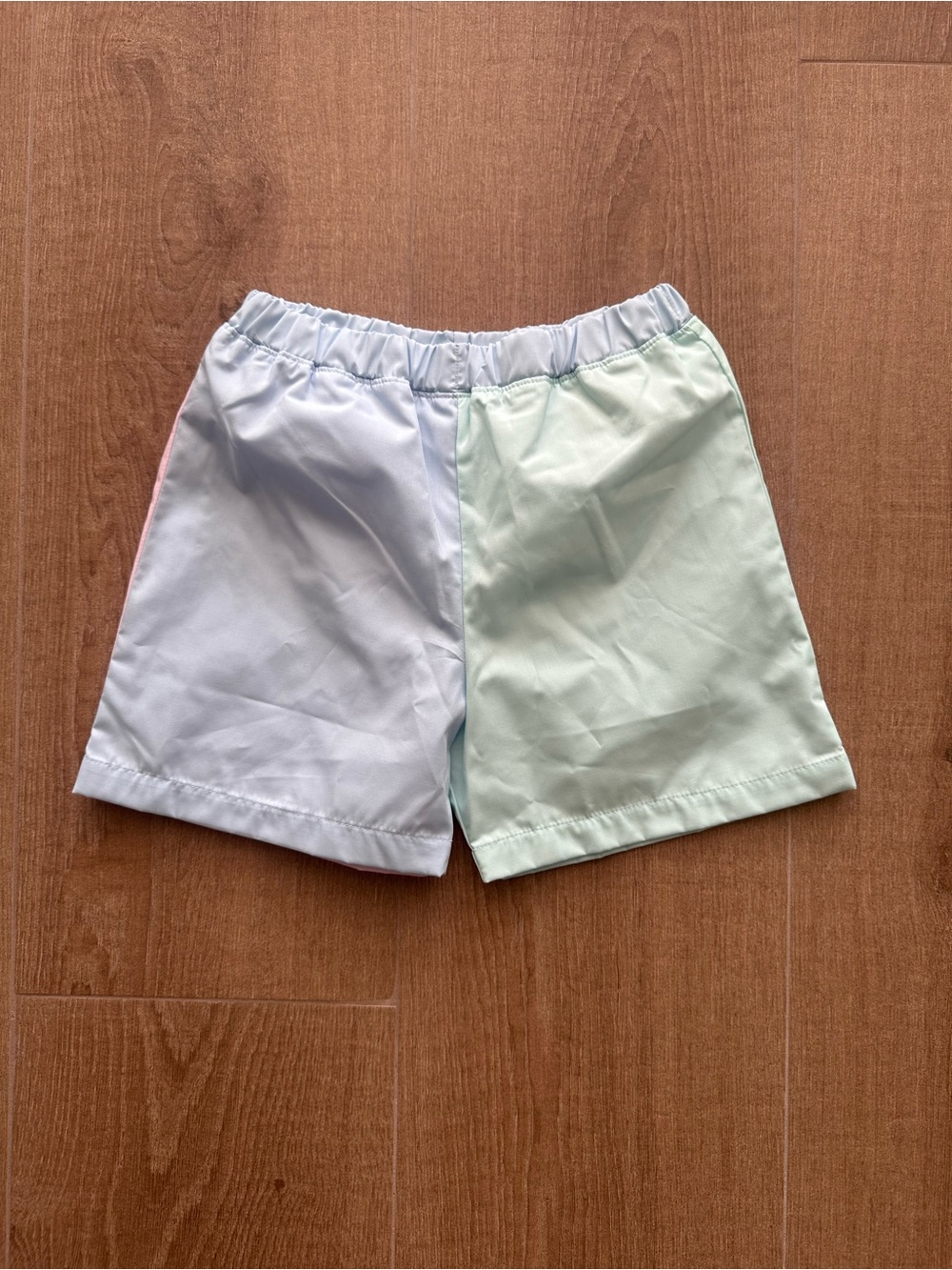 TBBC new without tags Sheffield shorts pastel color block size 6